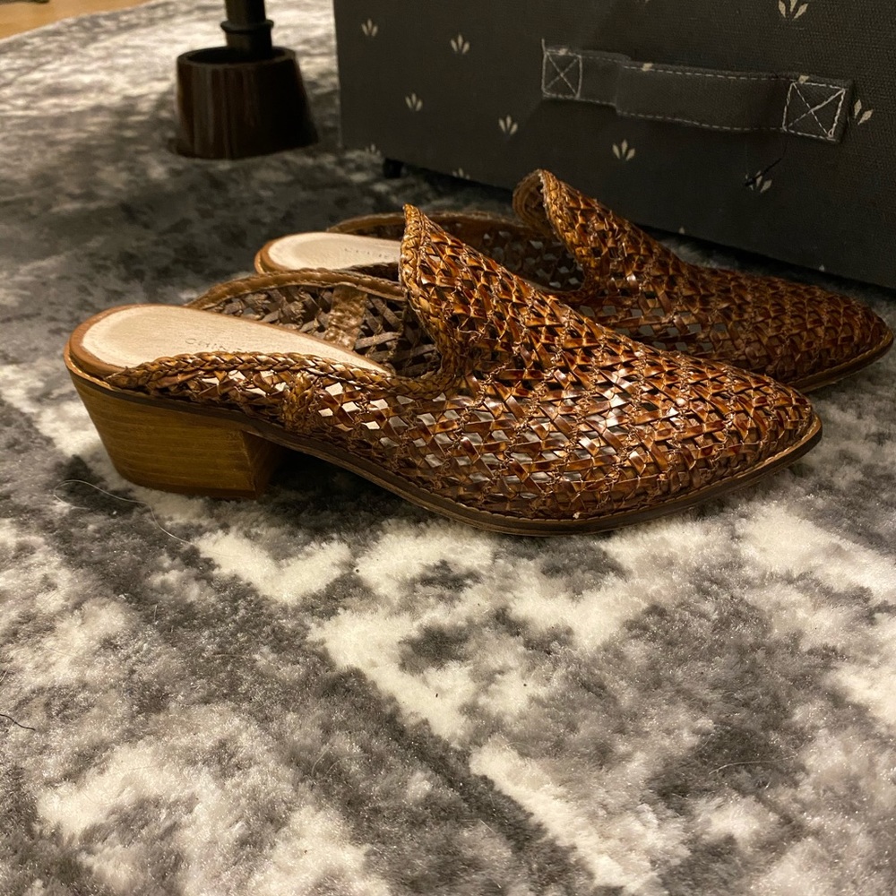 Chinese Laundry Mules